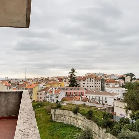 Apartment Joivy Vintage Flat With Terrace Lisbon