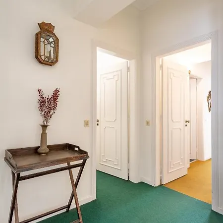 Joivy Vintage Flat With Terrace Apartment